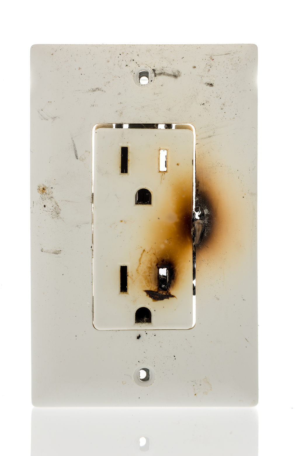 Common Household Electrical Issues That You Need An Emergency Electrician To Fix | Wilmington, NC